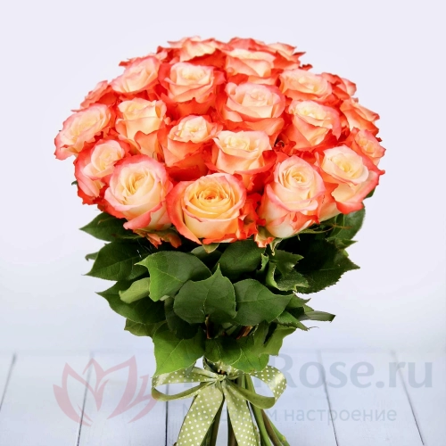 до 25 роз FunRose 23 Розы Эквадор Оранжевый (70 см) 