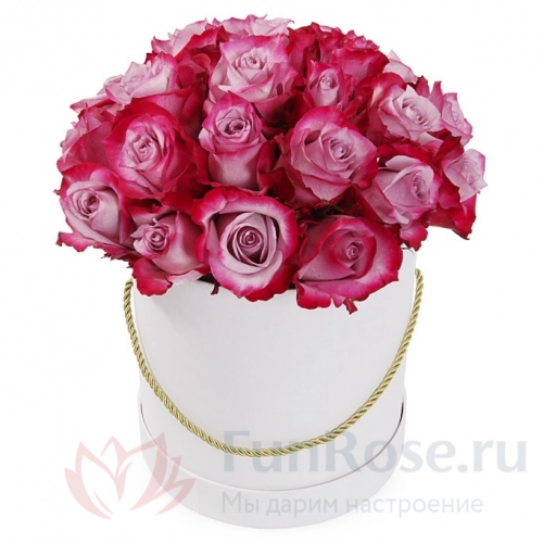 Букеты в форме сердца FunRose 25 Роз Дип Перпл Розовые в коробке (40 см) 