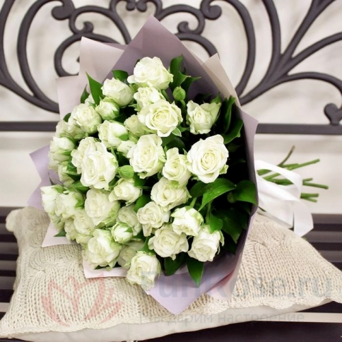 Розы FunRose 9 Роз Кустовых Белых (60 см) 