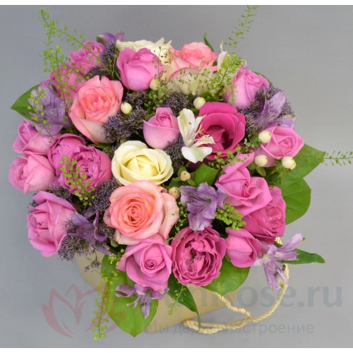 Цветы в коробке FunRose Розы в коробке (40 см) 