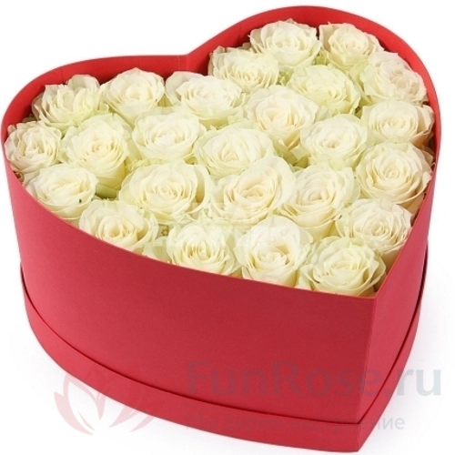 Розы FunRose 25 Роз Россия Белых в коробке (30 см) 