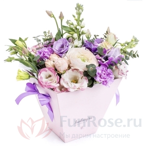 Цветы в коробке FunRose Милая в коробке (30 см) 