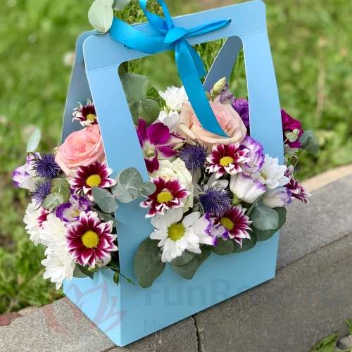 Цветы в коробке FunRose Палома В коробке (30 см) 