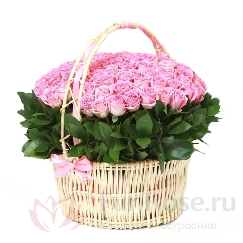 101 роза FunRose 101 Роза Россия Розовый в корзине (50 см) 
