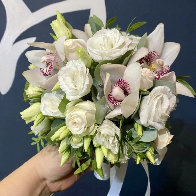 FunRose Букет Невесты с Розой и Гиперикумом (34 см) С орхидеями