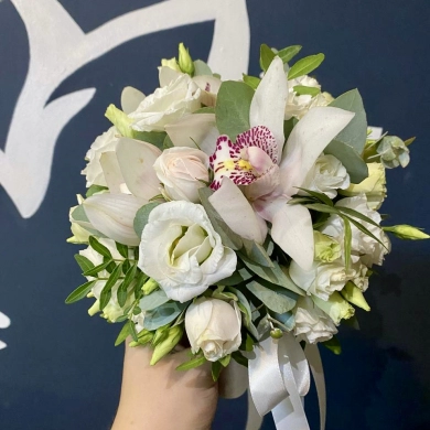 FunRose Букет Невесты с Розой и Гиперикумом (34 см) С орхидеями