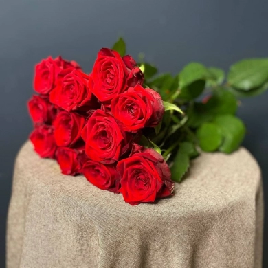 FunRose 11 Роз Ред наоми Красных (60 см) до 25 роз